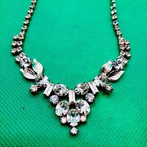 Vintage rhinestone necklace 